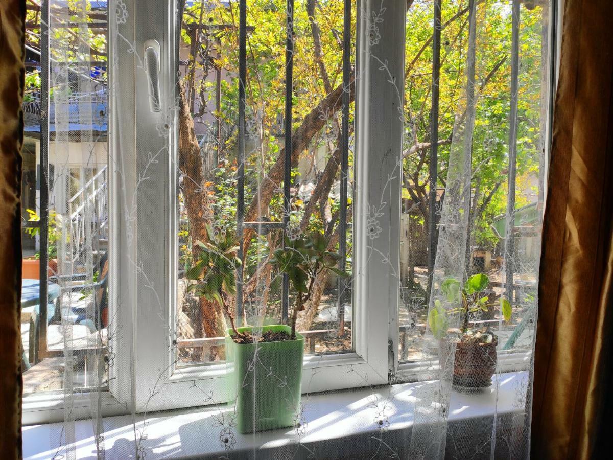 Guesthouse Ttt Tbilisi Buitenkant foto